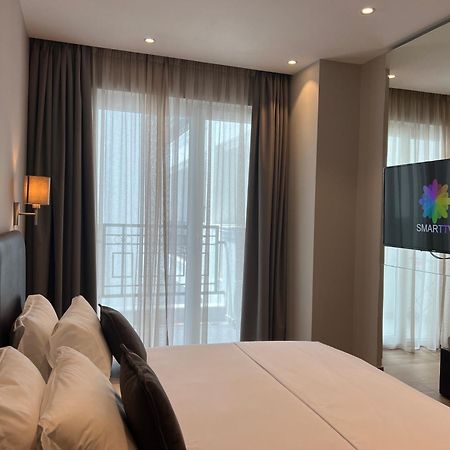 Coastline Luxury Apart Hotel Golem  Εξωτερικό φωτογραφία