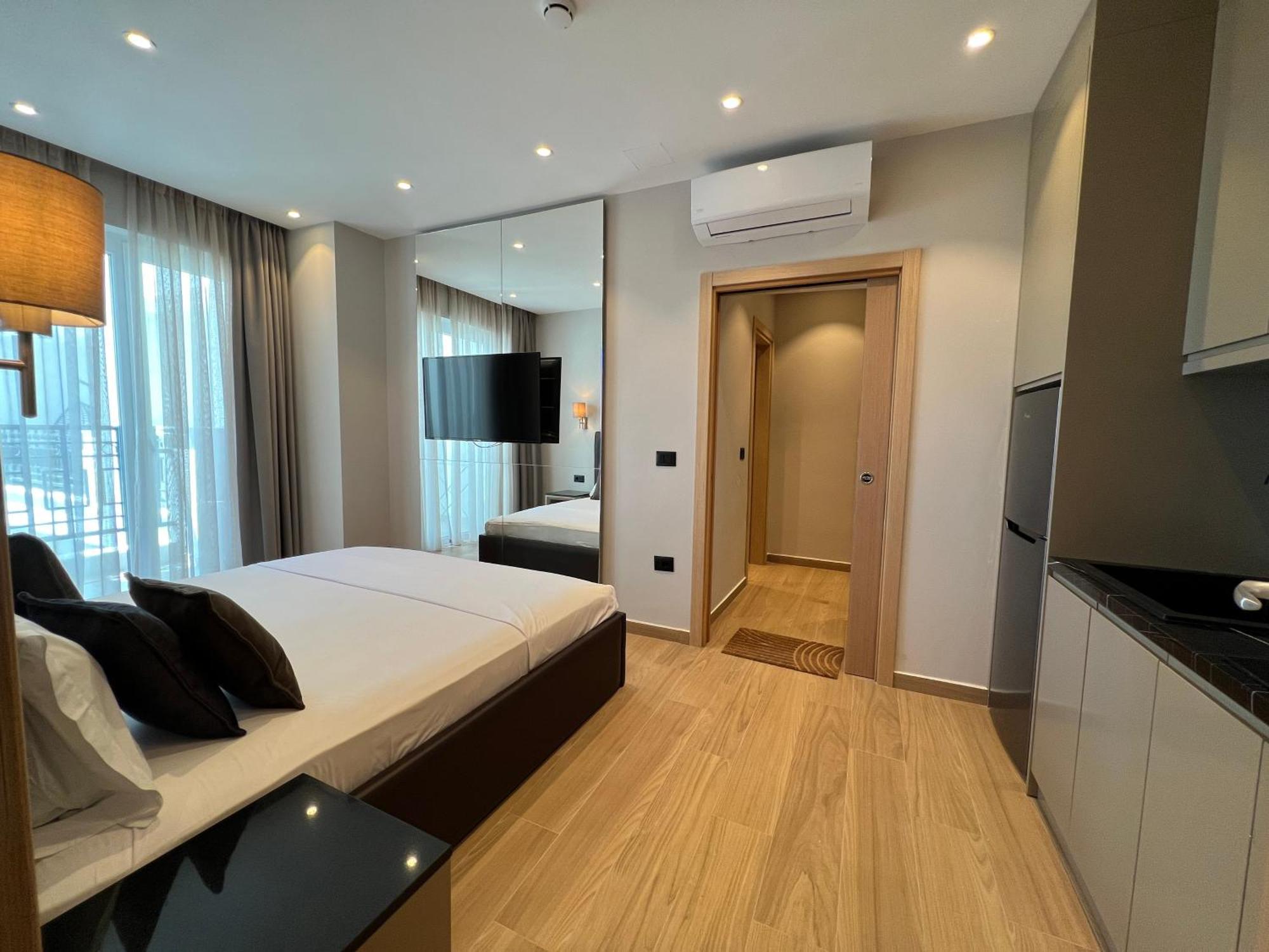 Coastline Luxury Apart Hotel Golem  Εξωτερικό φωτογραφία